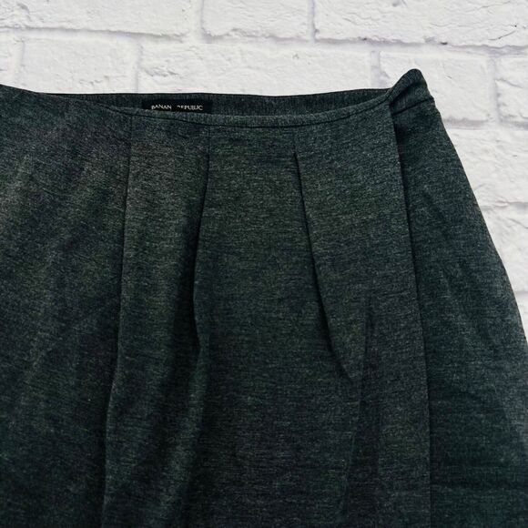 Banana Republic Women's Grey Knit‎ Pencil Wrap Skirt Size 10 Elastic Waistband - Picture 2 of 8